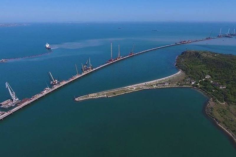 Россияне проголосуют за название моста в Крым