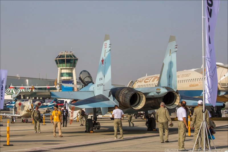 Dubai AirShow. День первый, фоторепортаж