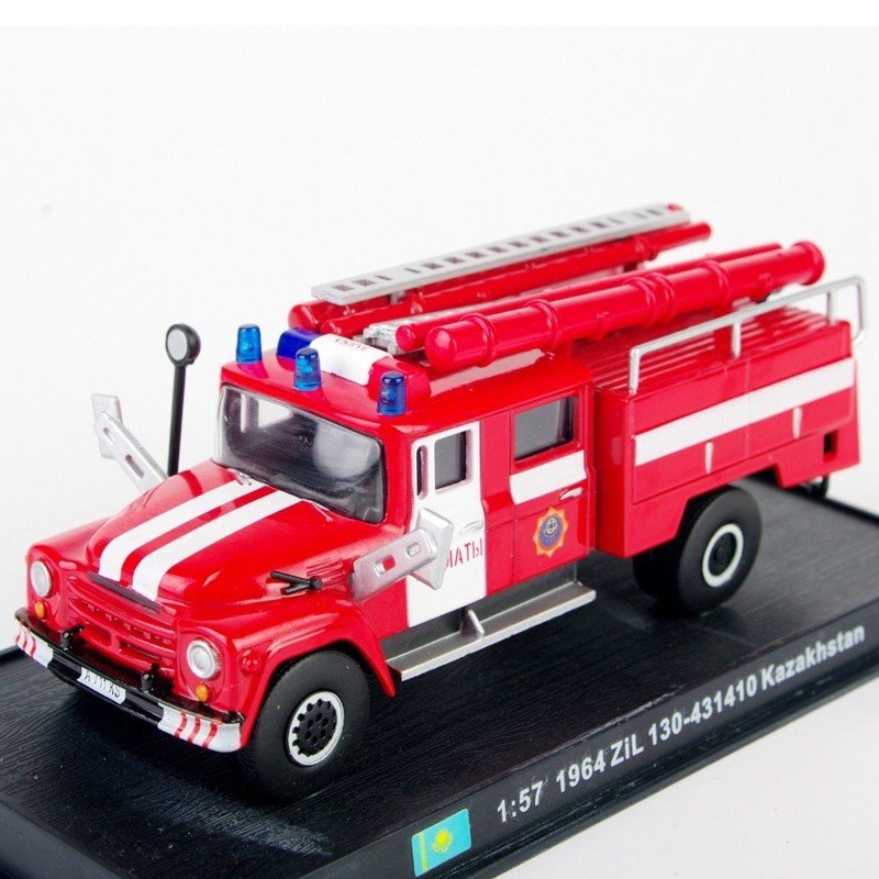 7. Модель 1:57 пожарного Зила-130