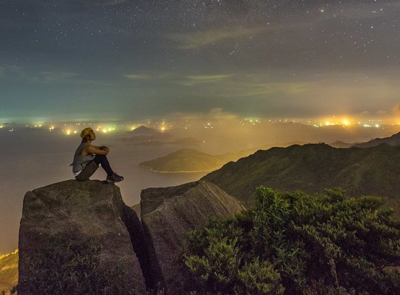 Звездное небо над островом Лантау, фотография победителя конкурса National Geographic Уилла Чо