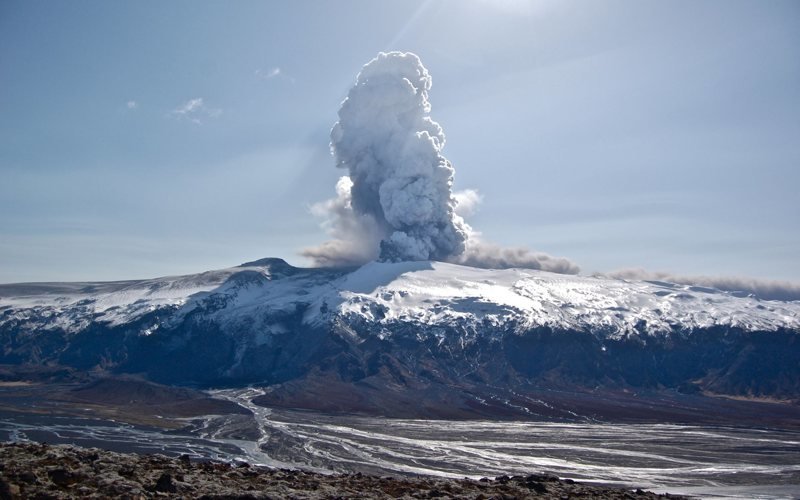 Исландский вулкан Эрайвайёкюдль может пробудиться в любую минуту
