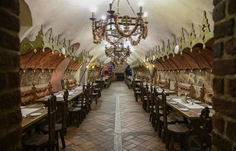 Старейший ресторан Европы за 700 лет практически не изменил свой первоначальный внешний вид