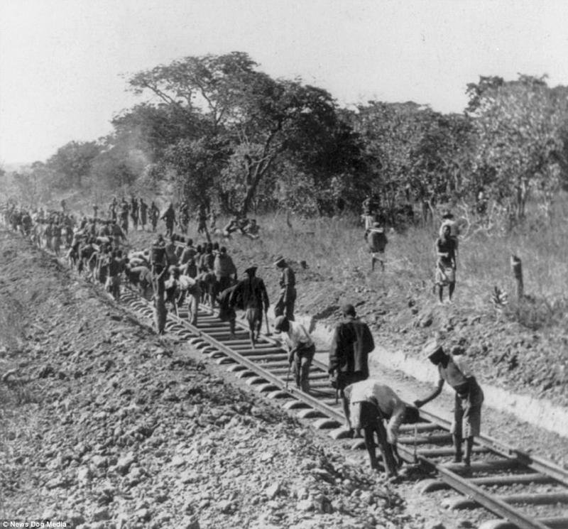 Строительство железной дороги в Брокен-Хилл, 1900 г.