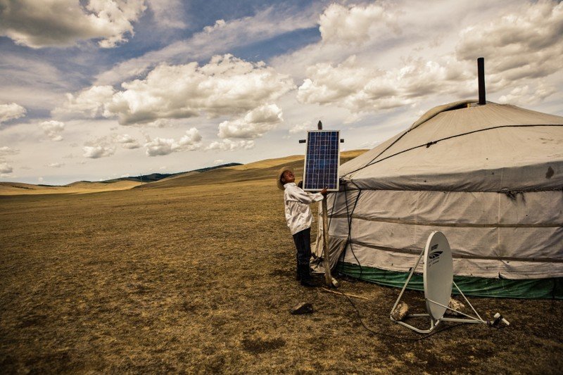 Где-то в бескрайних монгольских степях кочевники уже стали совсем современными
