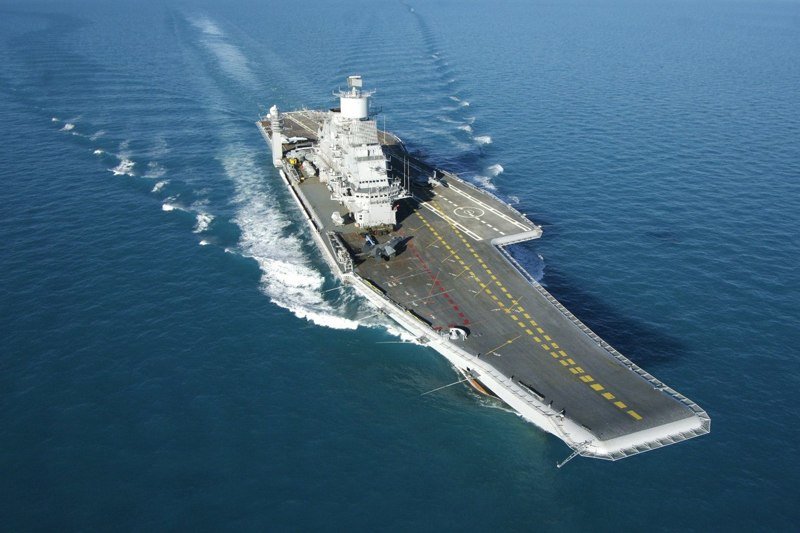 Авианосей "Викрамадитья" (Индия), переоборудован из тяжелого авианесущего крейсера "Адмирал Горшков"