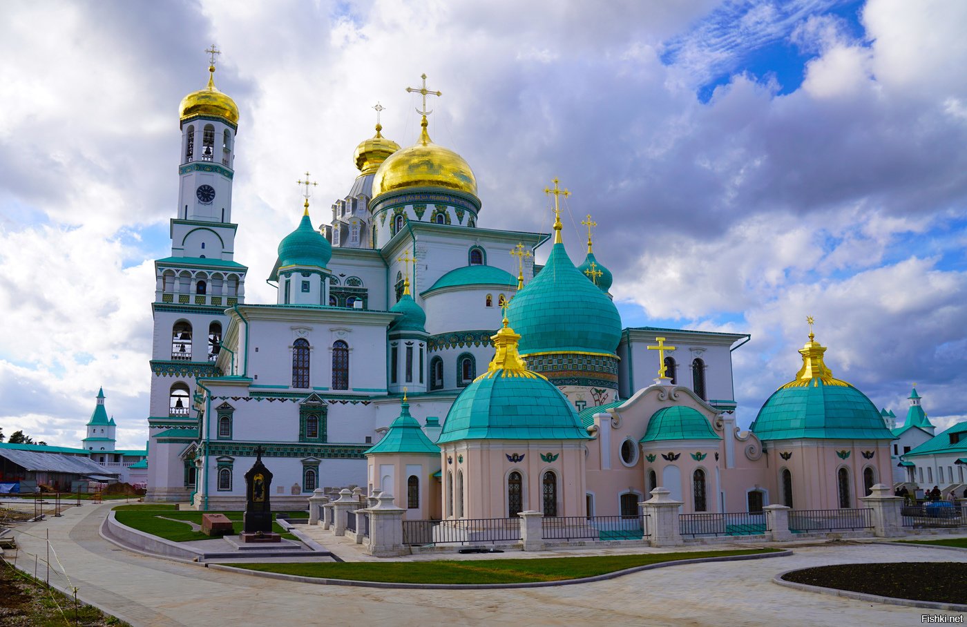 Нов монастырь. Воскресенский Новоиерусалимский монастырь Истра. Новый Иерусалим (Воскресенский Новоиерусалимский монастырь). Истра новый Иерусалим монастырь. Воскресенский собор Новоиерусалимского монастыря Истра.