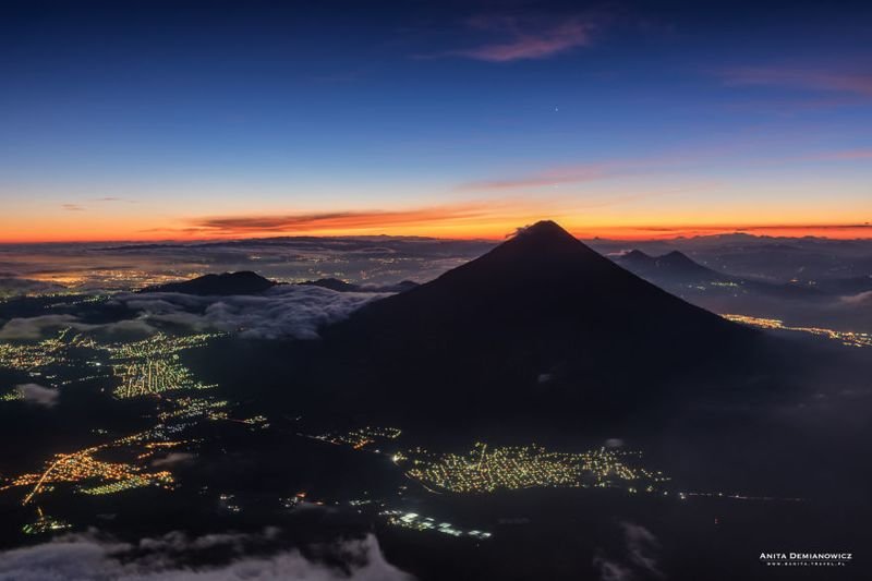 Фотографии извержения вулкана Фуэго