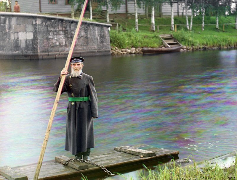 Пинкхус Карлински – 84 года, 66 из которых он отдал службе в армии. Контролер шлюзовых ворот Чернигова, которые являются частью системы Мариинских каналов. Фото сделано в 1909 году. (Prokudin-Gorskii Collection/LOC)