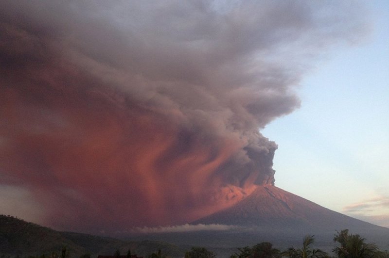 Извержение вулкана на Бали 