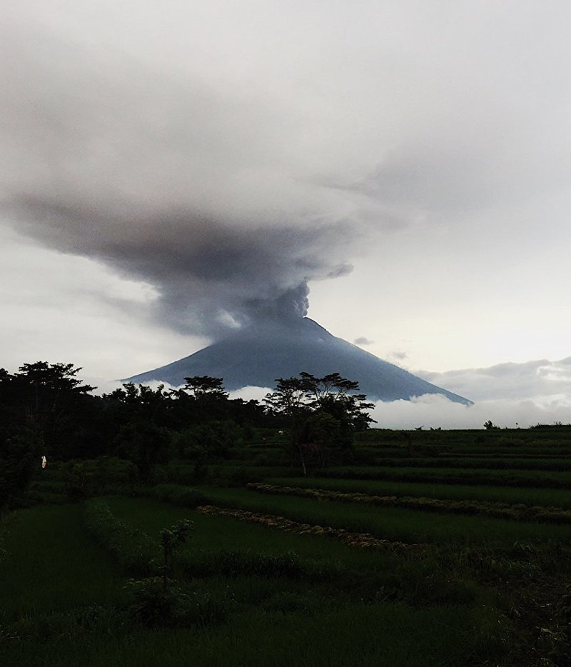 Извержение вулкана на Бали 
