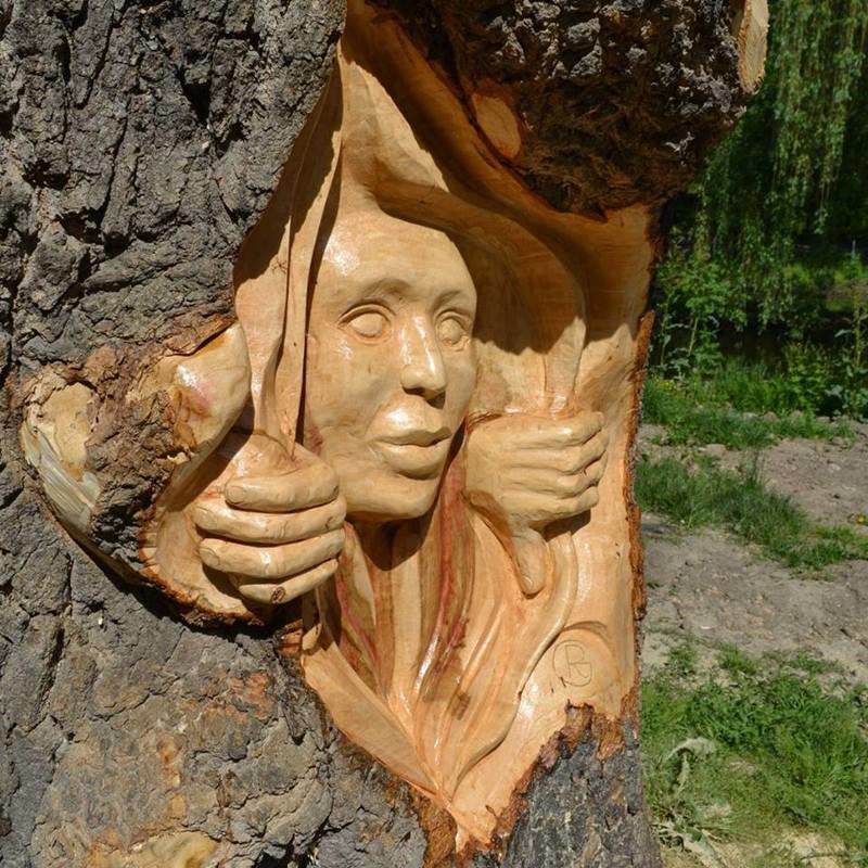 Румынский художник творит деревянные чудеса бензопилой