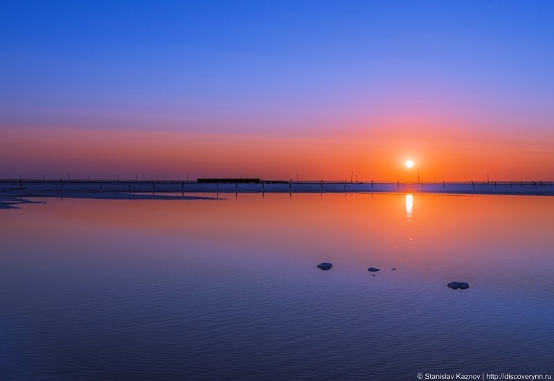 Рассвет на озере Баскунчак