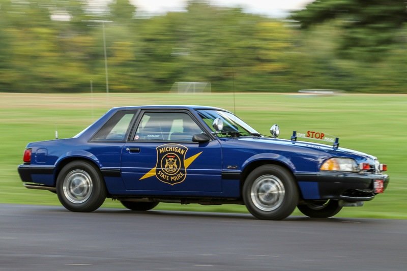 Ford Mustang SSP (1992) — Michigan State Police. Хороший пример полностью экипированной машины, включая классическую для этого штата инсталляцию на капоте