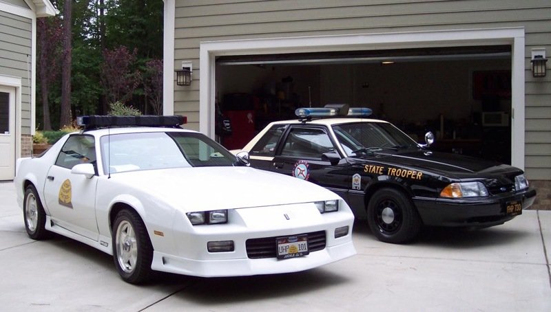 Chevrolet Camaro B4C (1992) и Ford Mustang SSP (1992)