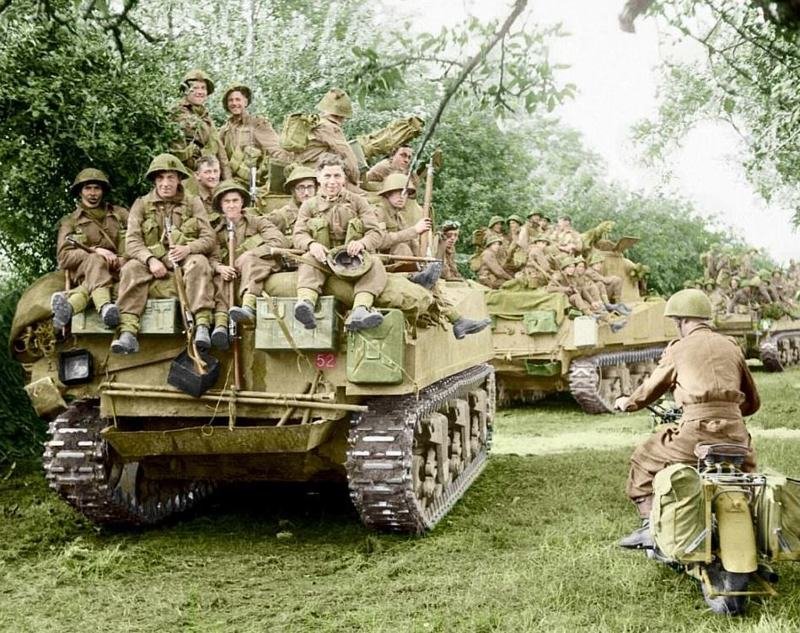 Подразделения бронетанкового полка Стаффордширских Йоменов на "Шерманах", 18 июля 1944 года, Нормандия 