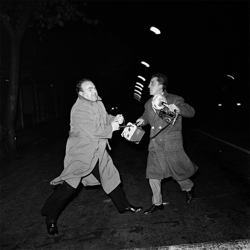 Дон Гуссони, ссоры с фотографом Джакомо Алексис, Рим, 1959