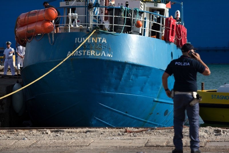 Только в прошлом году более 100000 беженцев отправились в опасное путешествие из Африки к берегам Южной Европы, большинство через Ливию