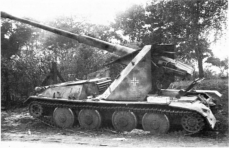 САУ «Ваффентрегер» роты истребителей танков «Эберсвальде», захваченная частями Красной Армии в районе Вандиш-Бухгольц (юго-восточнее Берлина)