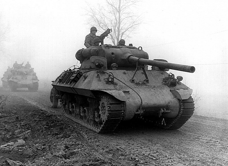 САУ М36 «Джексон» (90mm GMC M36) 703-го батальона истребителей танков США в предместье Вербомон, Бельгия.