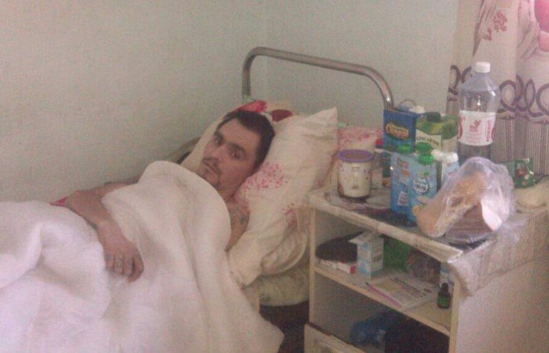 Жители Еманжелинска спасли парализованного парня, от которого отказались жена и мама