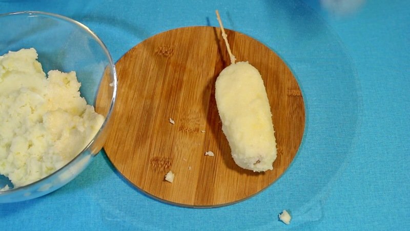 Сосиски в картофельном тесте