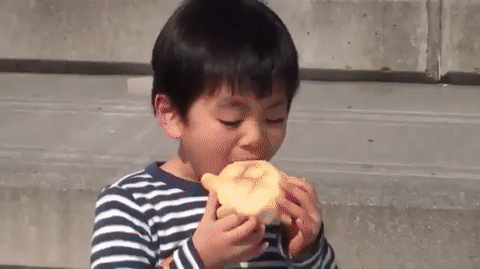 Отняли у ребенка булку