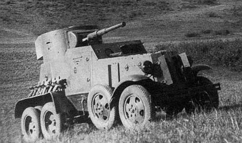 Средний бронеавтомобиль БА-6 на испытаниях на полигоне ЛБТКУКС, 1935 год. 