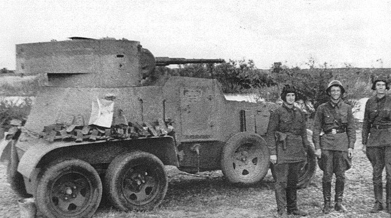 Экипаж бронеавтомибиля БА-6 7-й советской мотоброневой бригады на Халхин-Голе. Время съемки: июль 1939