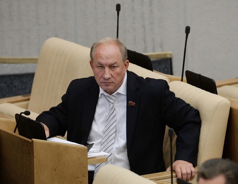 Депутат Рашкин подал в суд на Мутко