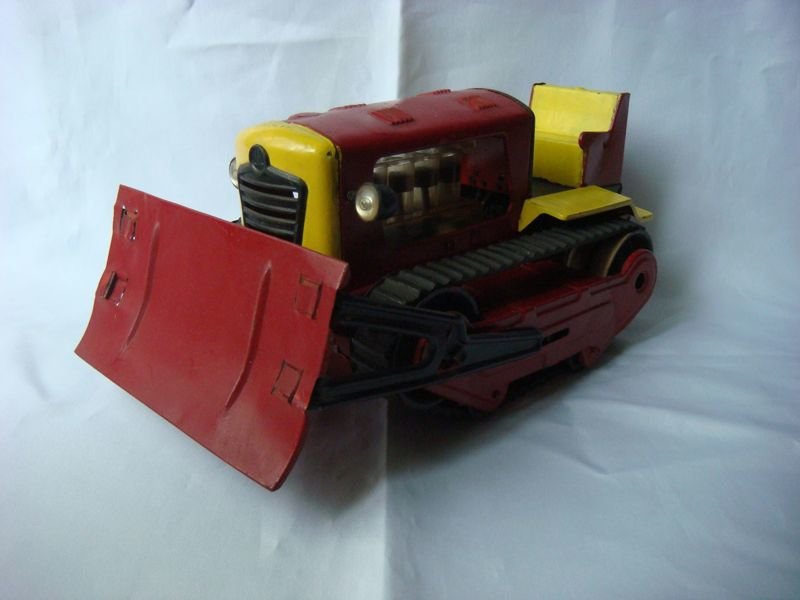 Электромеханическая игрушка -Трактор с отвалом. ГДР