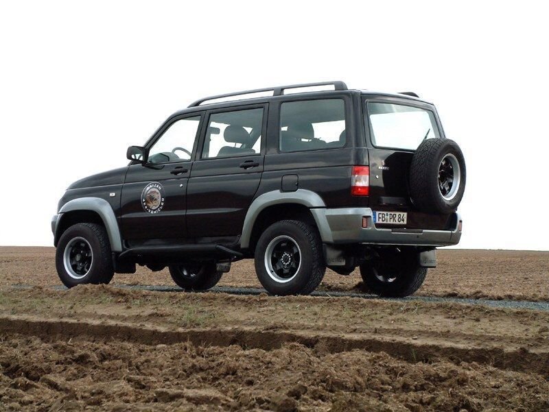 В 2007 году, после успеха с "Хантером", компания Baijah Automotive стала заниматься выпуском еще одного нашего автомобиля — УАЗ Патриот. В Германии эту машину назвали Baijah Tulos.