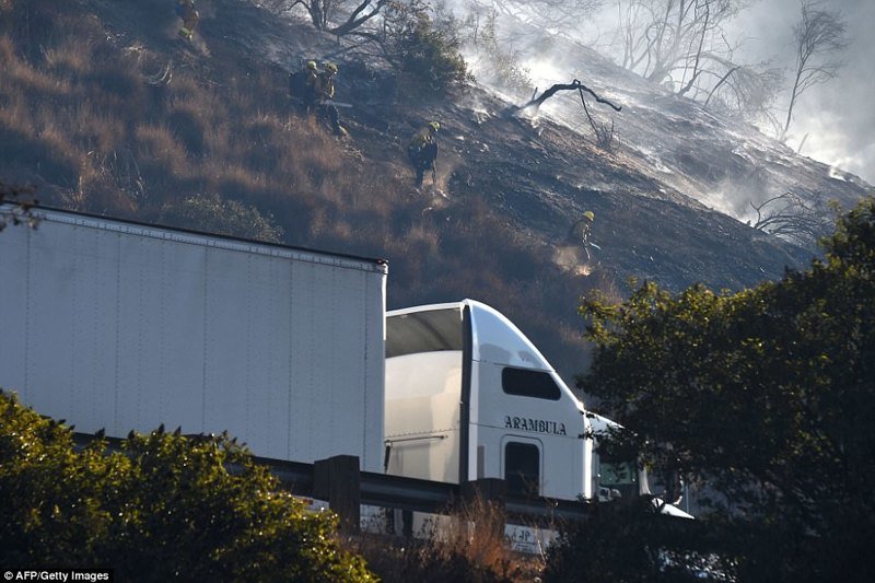 Шоссе в ад: жуткие видео пожаров в Калифорнии