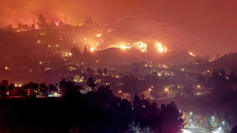 Страшные пожары бушуют в США