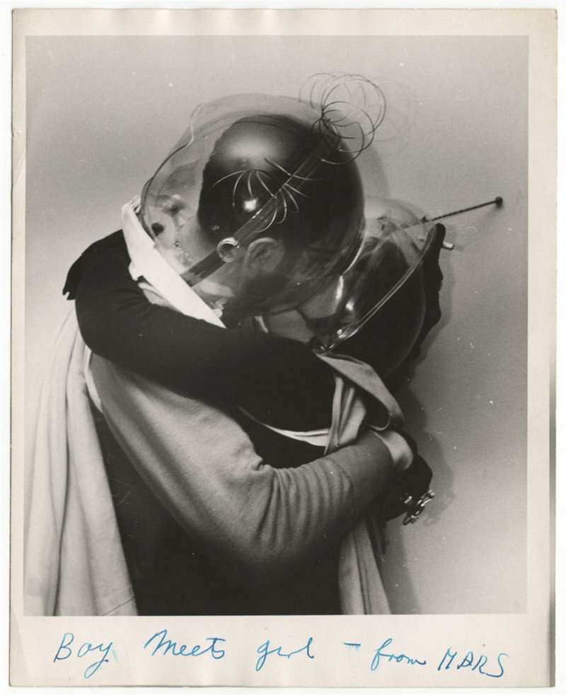 Парень с Марса встречает девушку с Венеры, Калифорния, 1955.