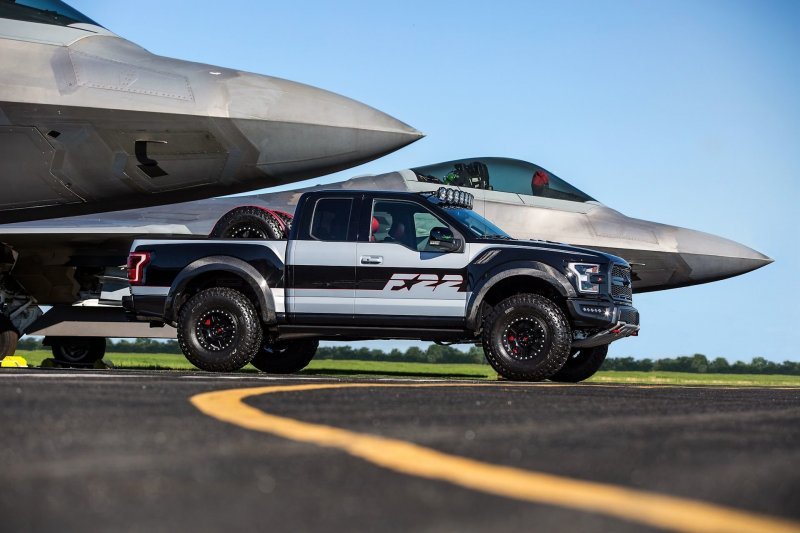 Ford F-150 Raptor: пикап в стиле американского истребителя F-22