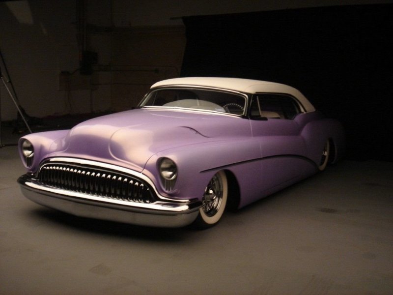 Одной из самых ранних работ Рика Доура для Хэтфилда, а их было около девяти, стал Buick Skylark 1953 года по прозвищу «Skyscraper» (Небоскрёб).