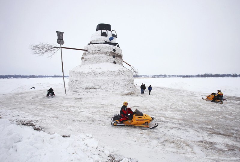 5. 15-метровый снеговик из Миннесоты