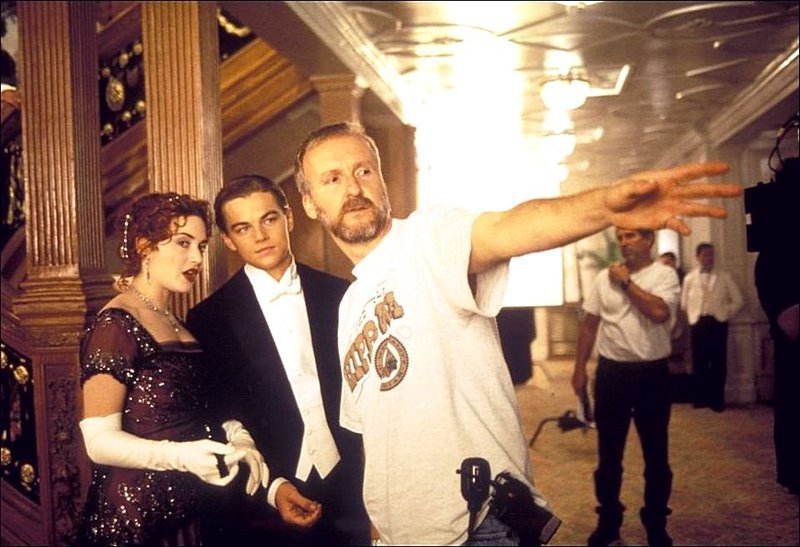 Кейт Уинслет, Леонардо Ди Каприо и Джеймс Кэмерон на съёмках фильма «Титаник»