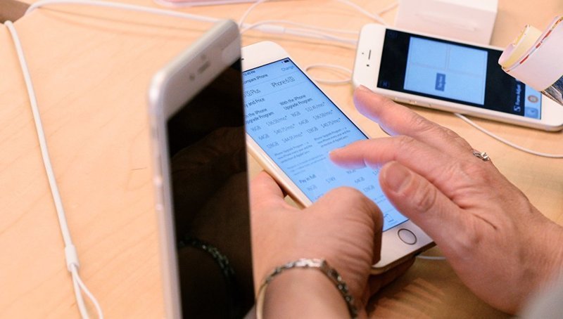 Apple признала, что искусственно замедляет работу старых моделей iPhone