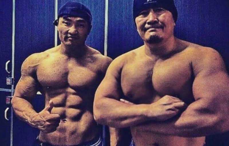 Президента Монголии считают самым мускулистым из всех глав государств в мире