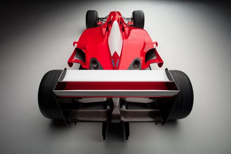 Одна из самых успешных машин Формулы-1: Ferrari Михаэля Шумахера пустили с молотка