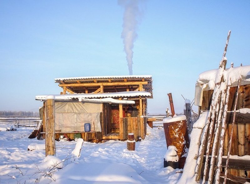 Один из сибирских домиков