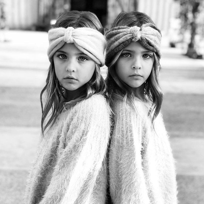 Эти близняшки стали моделями в 7 лет — благодаря чрезвычайно амибициозной маме