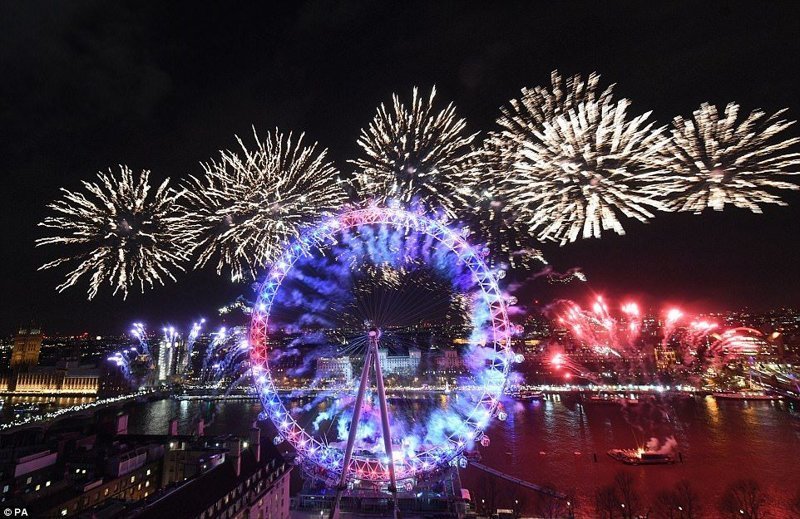 Как встречали Новый Год в разных городах мира. Репортаж из Instagram*