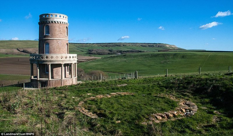 Башня высотой 12 метров была построена в 1830-м как обсерватория и маяк