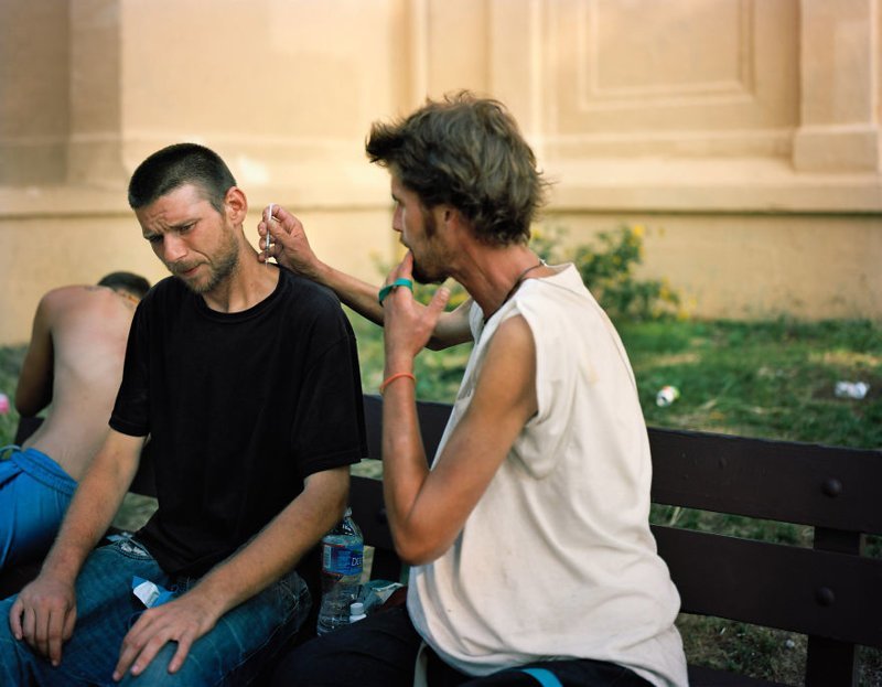 Эпицентр эпидемии наркомании в США: жуткие фото жителей Кенсингтон Авеню