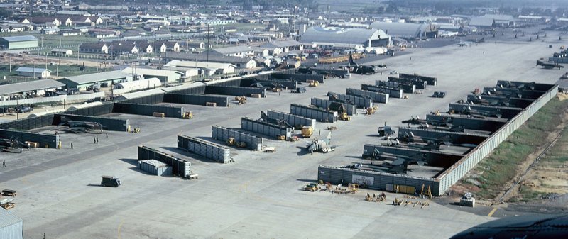 Меры по защите баз американской авиации во Вьетнаме