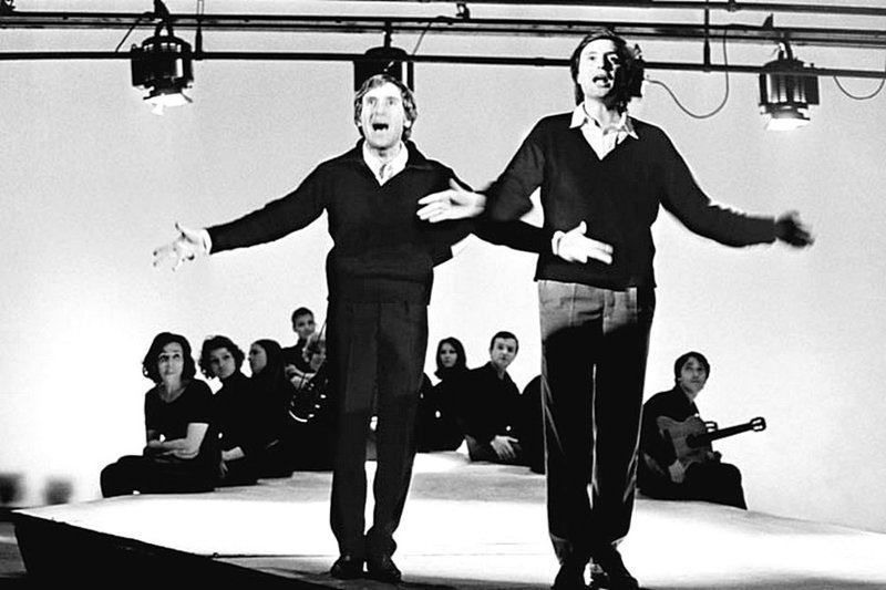 Владимир Высоцкий и Вениамин Смехов в спектакле «Антимиры», 1965 год