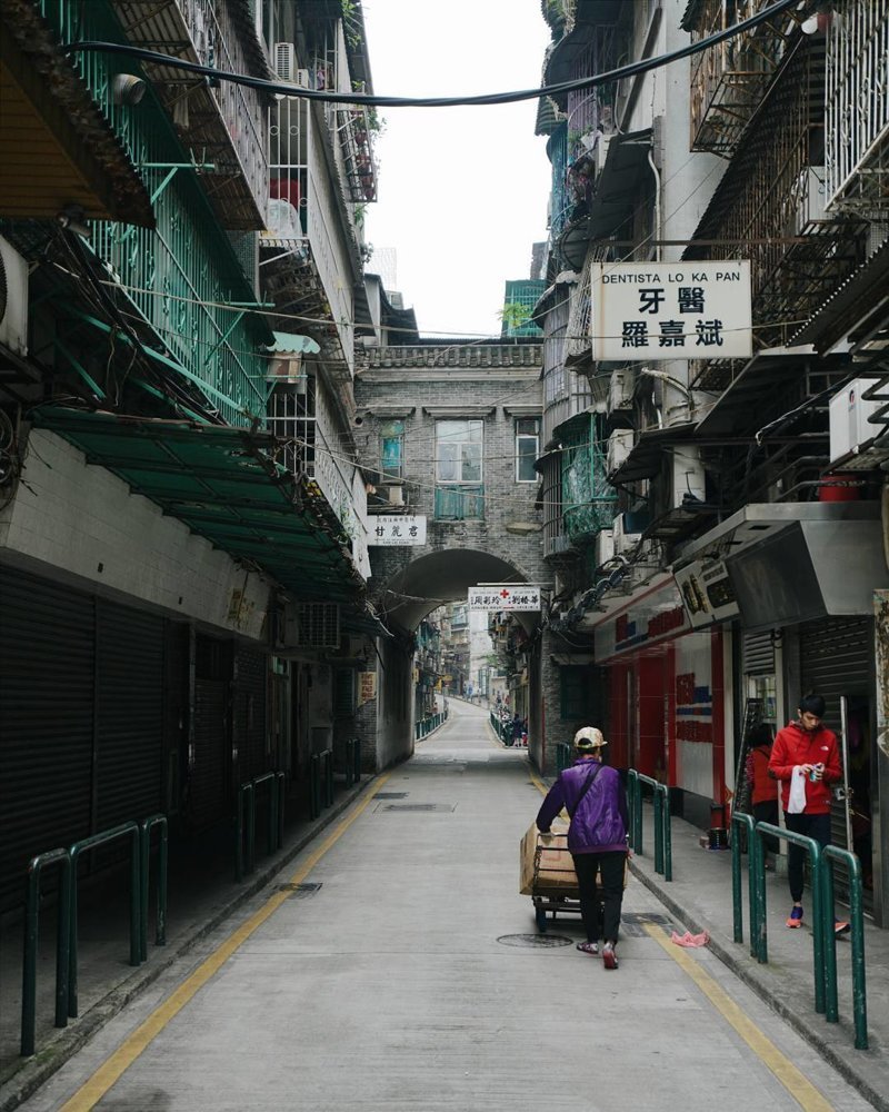 "Воспоминания о будущем": Гонконг в объективе фотографа Нуну Асиша