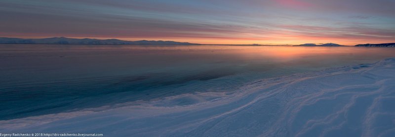 Замерзший берег Охотского моря